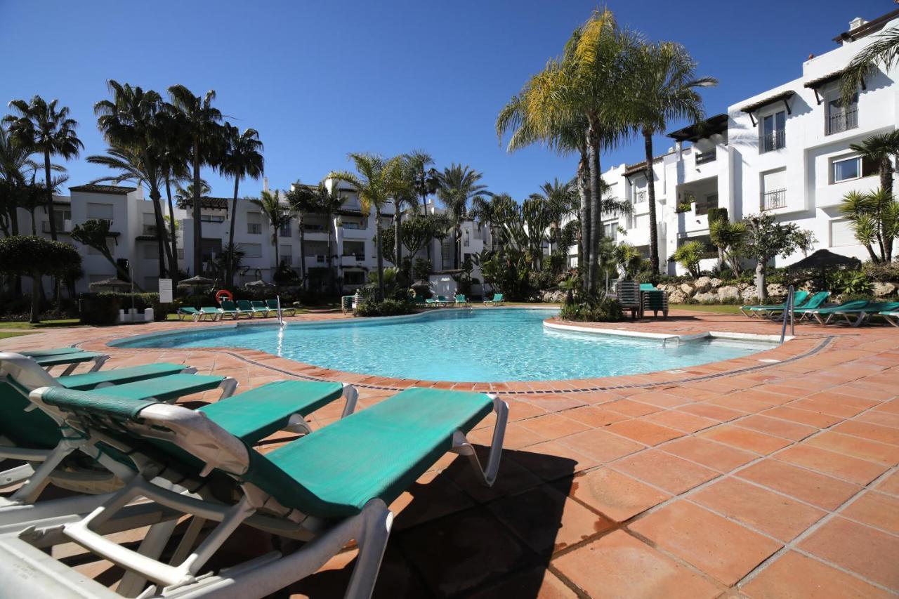 Exceptional Beachfront Complex With Pool In Costalita, 에스테포나 외부 사진